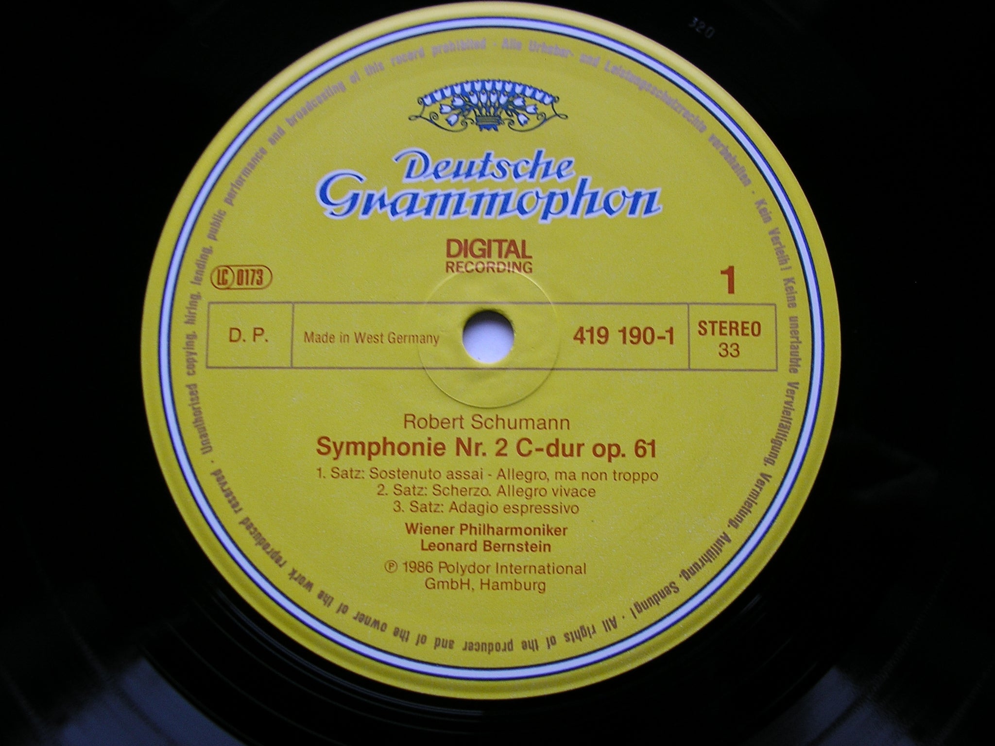 SCHUMANN: THE SYMPHONIES / PIANO CONCERTO / CELLO CONCERTO    MAISKY / FRANTZ / VIENNA PHILHARMONIC / BERNSTEIN   3 DG