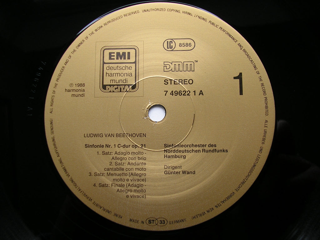 BEETHOVEN: SYMPHONIES Nos. 1 & 7   WAND / HAMBURG RADIO ORCHESTRA   749622