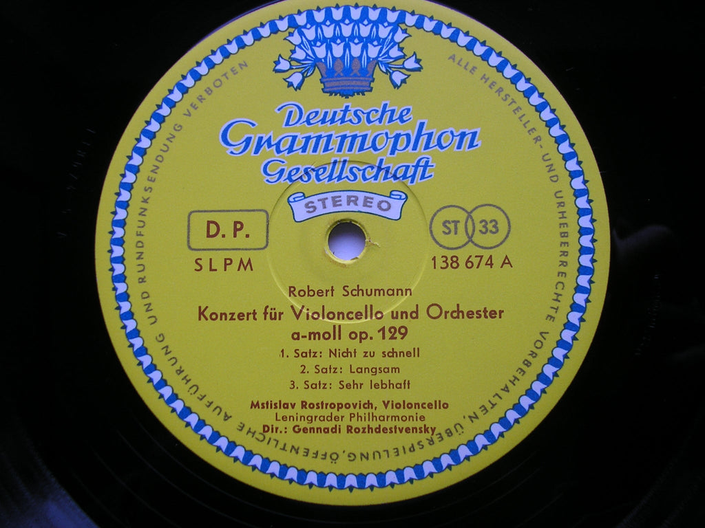 SCHUMANN: CELLO CONCERTO / TCHAIKOVSKY: ROCOCO VARIATIONS    ROSTROPOVICH / LENINGRAD PHILHARMONIC / ROZHDESTVENSKY    138 674