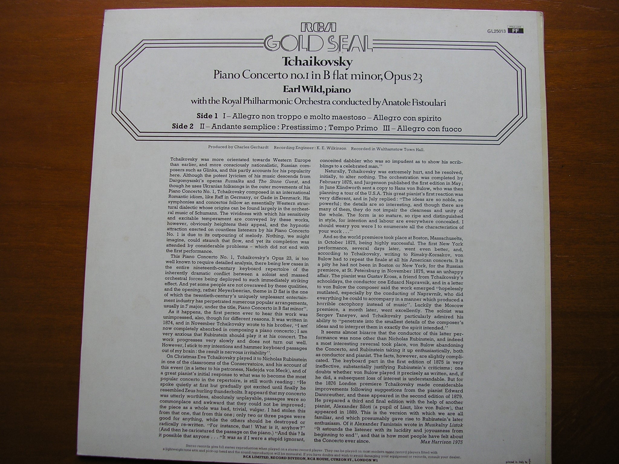 TCHAIKOVSKY: PIANO CONCERTO No. 1    EARL WILD / ROYAL PHILHARMONIC / FISTOULARI    GL 25013