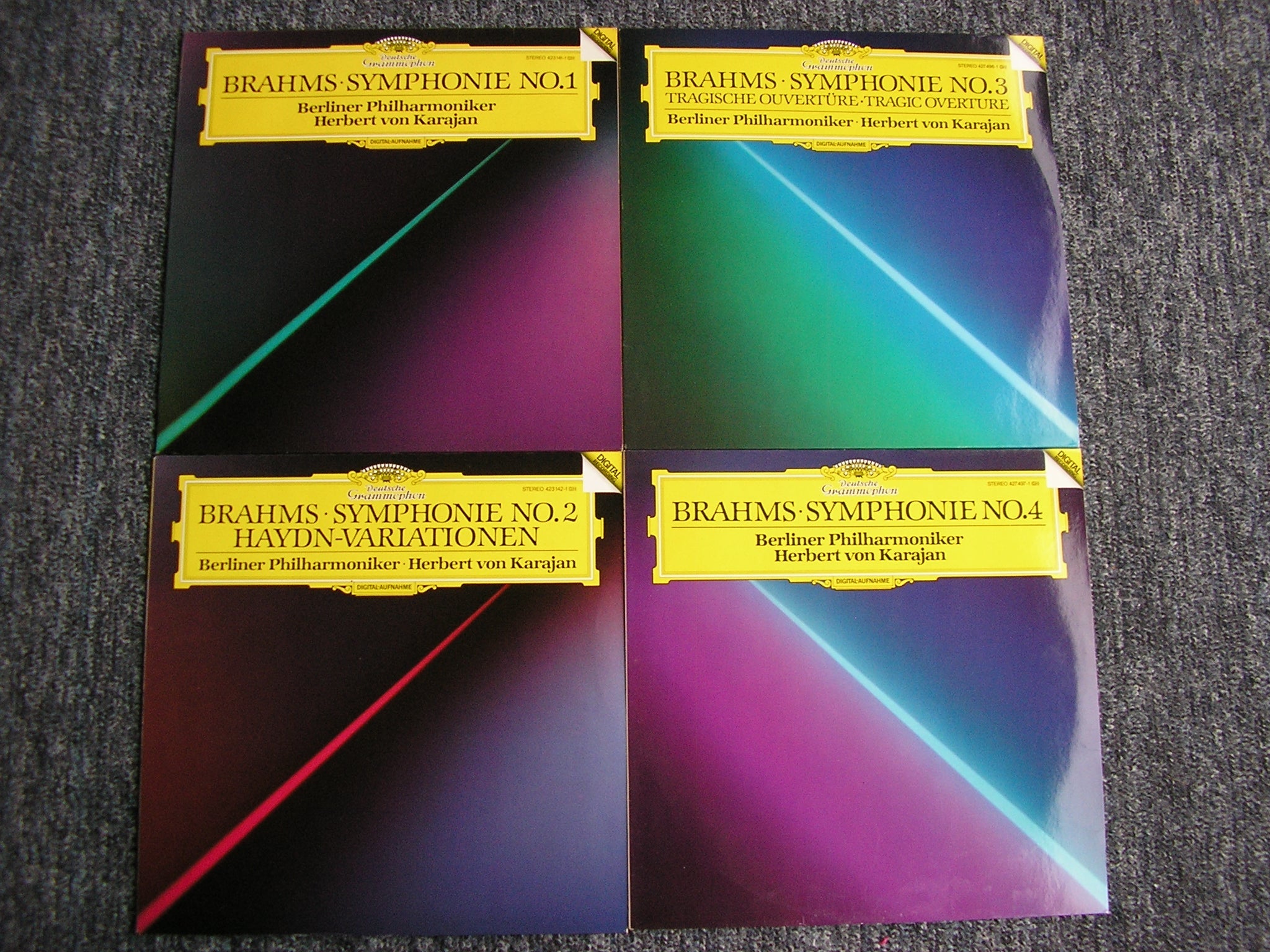 BRAHMS: THE FOUR SYMPHONIES / TRAGIC OVERTURE / HAYDN VARIATIONS    KARAJAN / BERLIN PHILHARMONIC   4LP