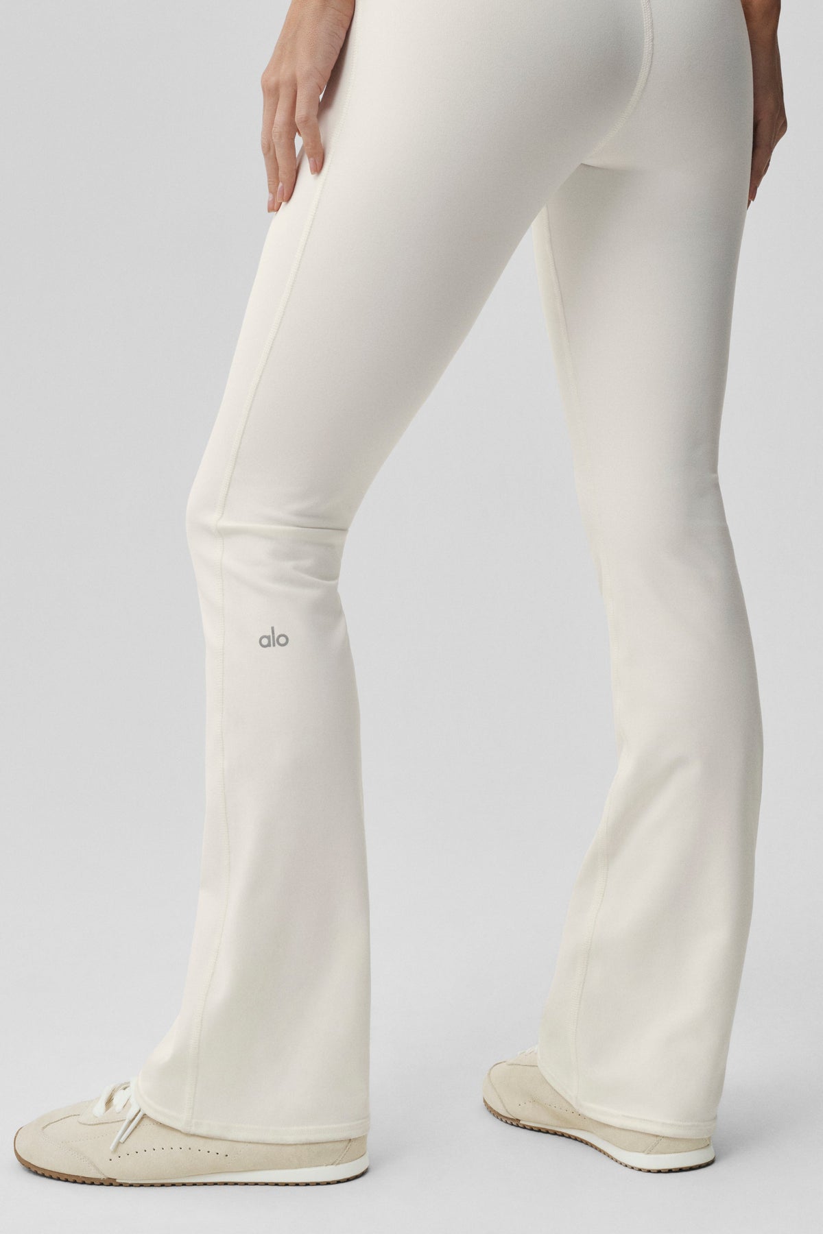 Airbrush High-Waist Bootcut Legging (Regular) - Ivory