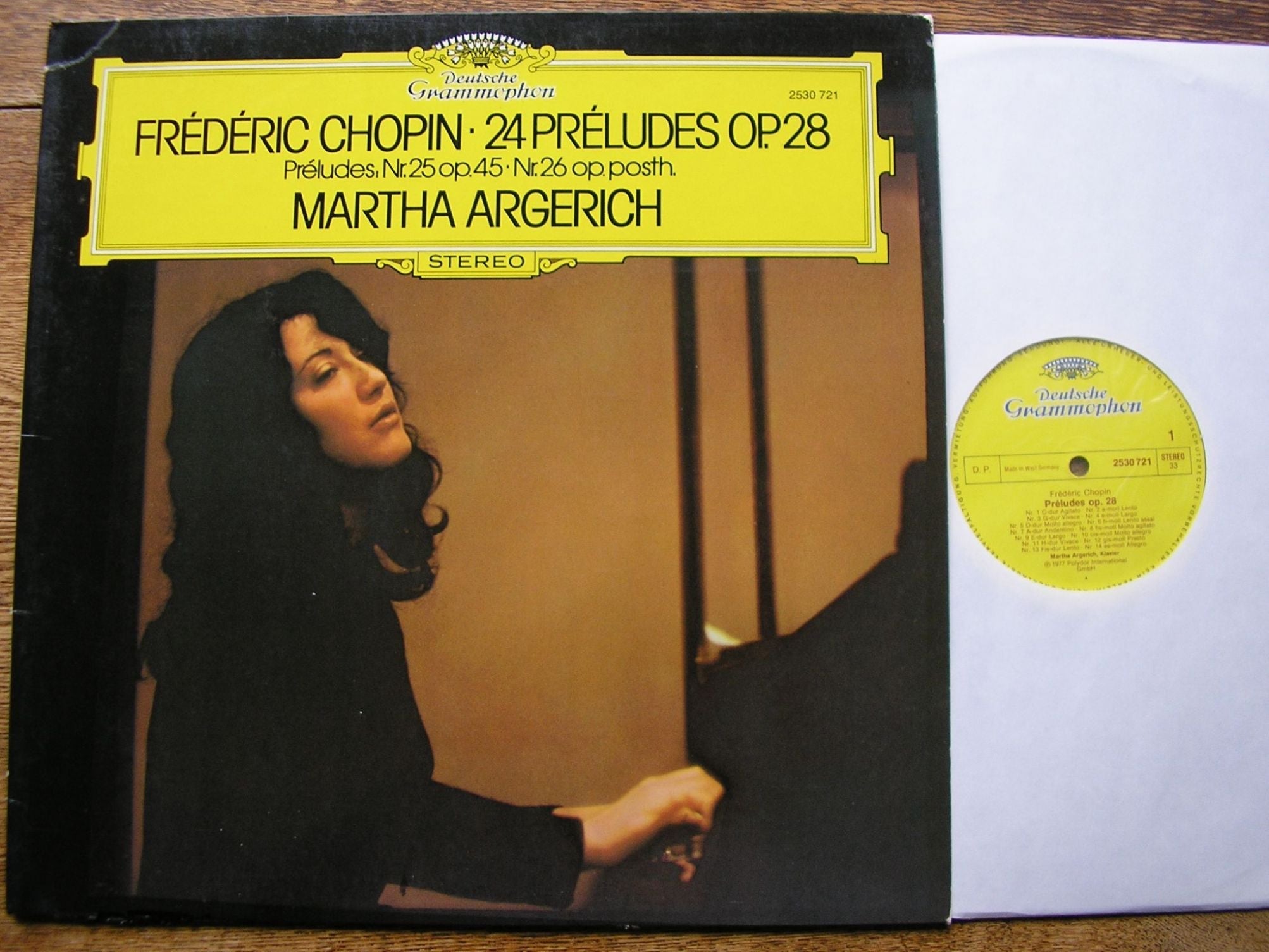 CHOPIN: 24 PRELUDES Op. 28 / PRELUDES Nos. 25 & 26 2530 721   MARTHA ARGERICH